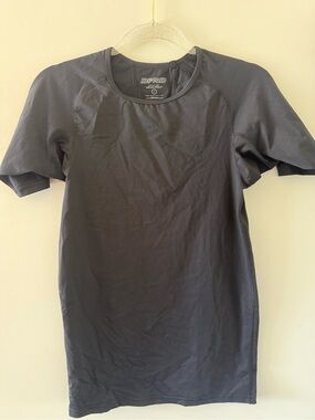 SHORT SLEEVE COMPRESSION SHIRT - DFND